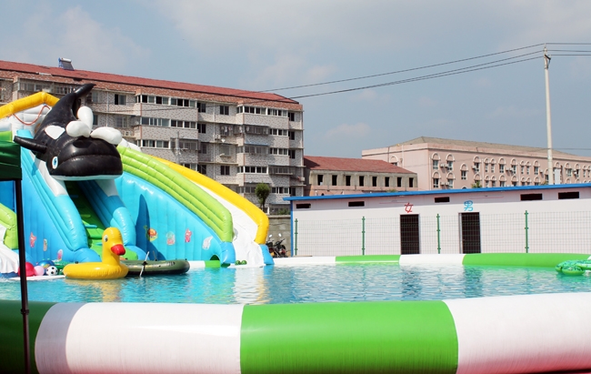 Hebei Chengde Inflatable Water Park Customer Case 第4张
