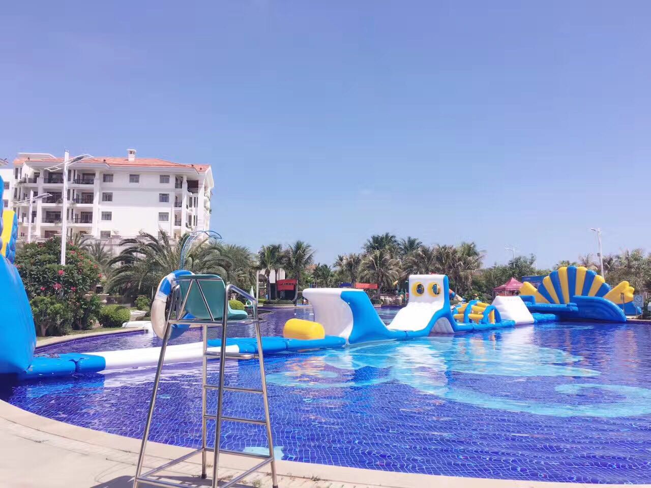 Kids Water Park Outdoor Playground Aquapark Inflatable Water Park Swimming Pool Inflatable Water Games Equipment Inflatable Obstacle Course 第1张